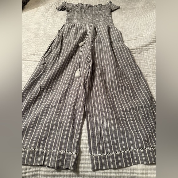 1 State Striped Smocked Off-The-Shoulder Jumpsuit - Size M - Picture 6 of 16